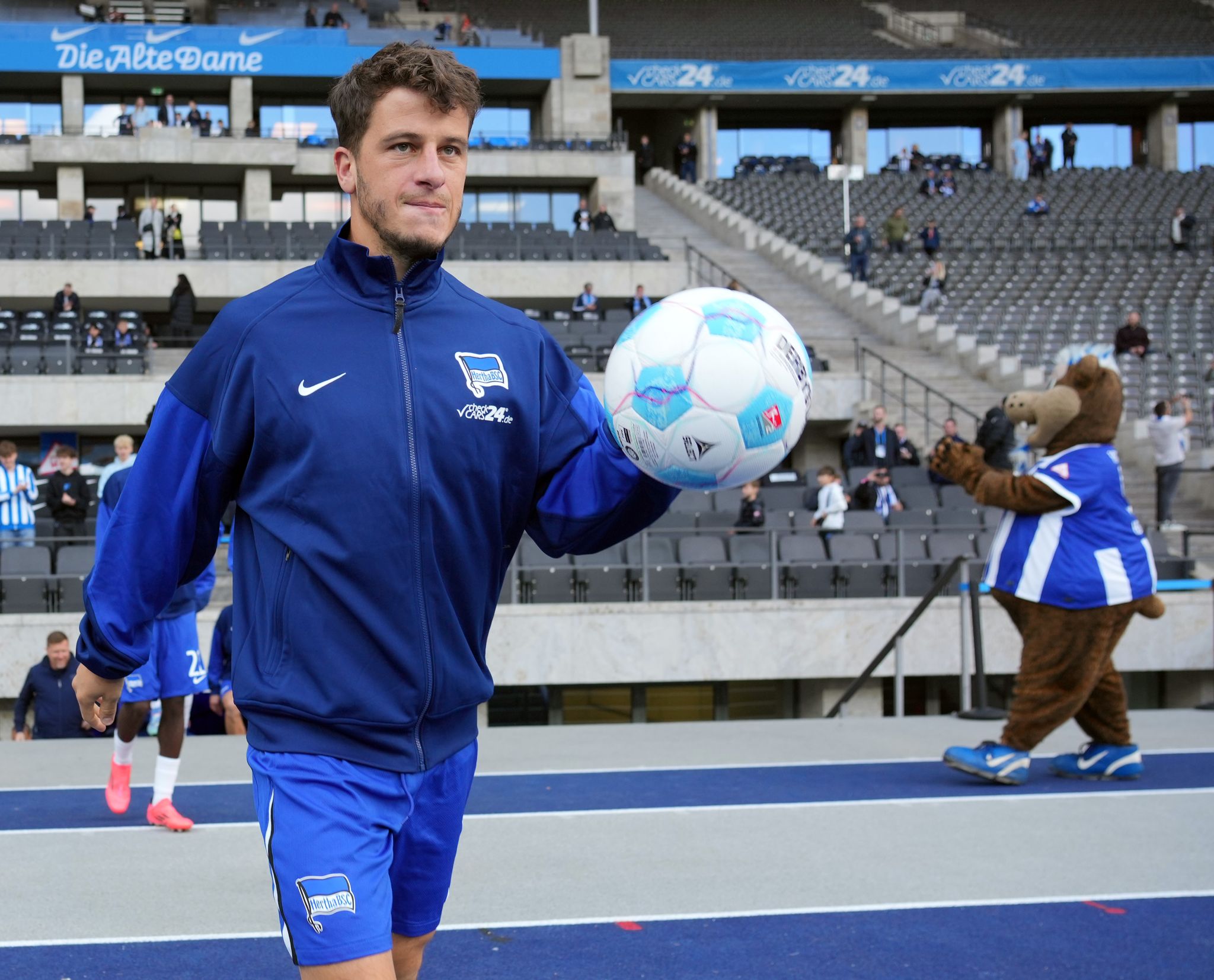 Ex-Nationalspieler Diego Demme spielt künftig für einen Sechsligisten. (Archivbild)