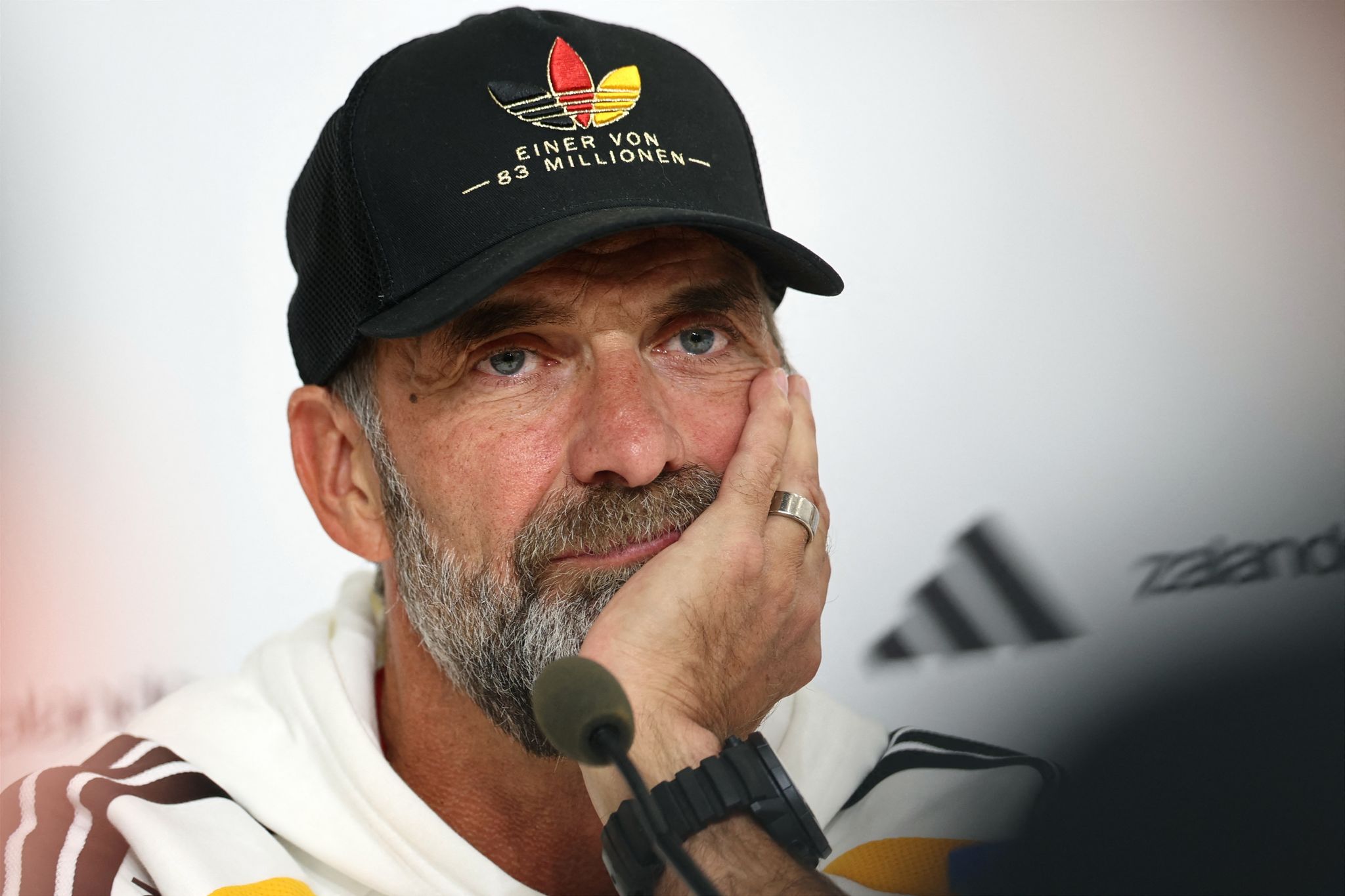 Das Kimmich-Thema nervt ihn: Jürgen Klopp bei der Pressekonferenz in Thessaloniki.