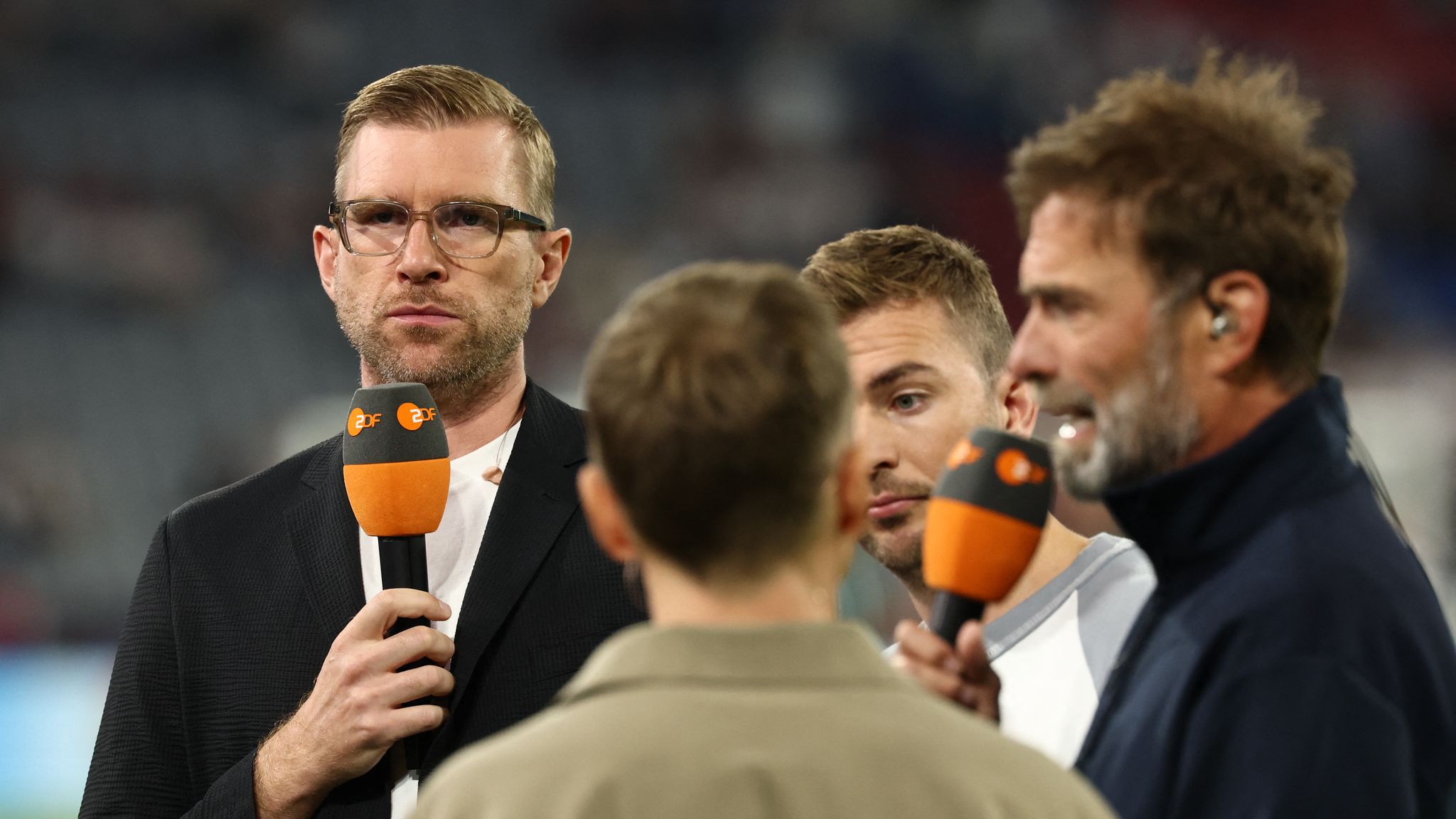 Per Mertesacker (l) war zum letzten Mal als TV-Experte im Einsatz.