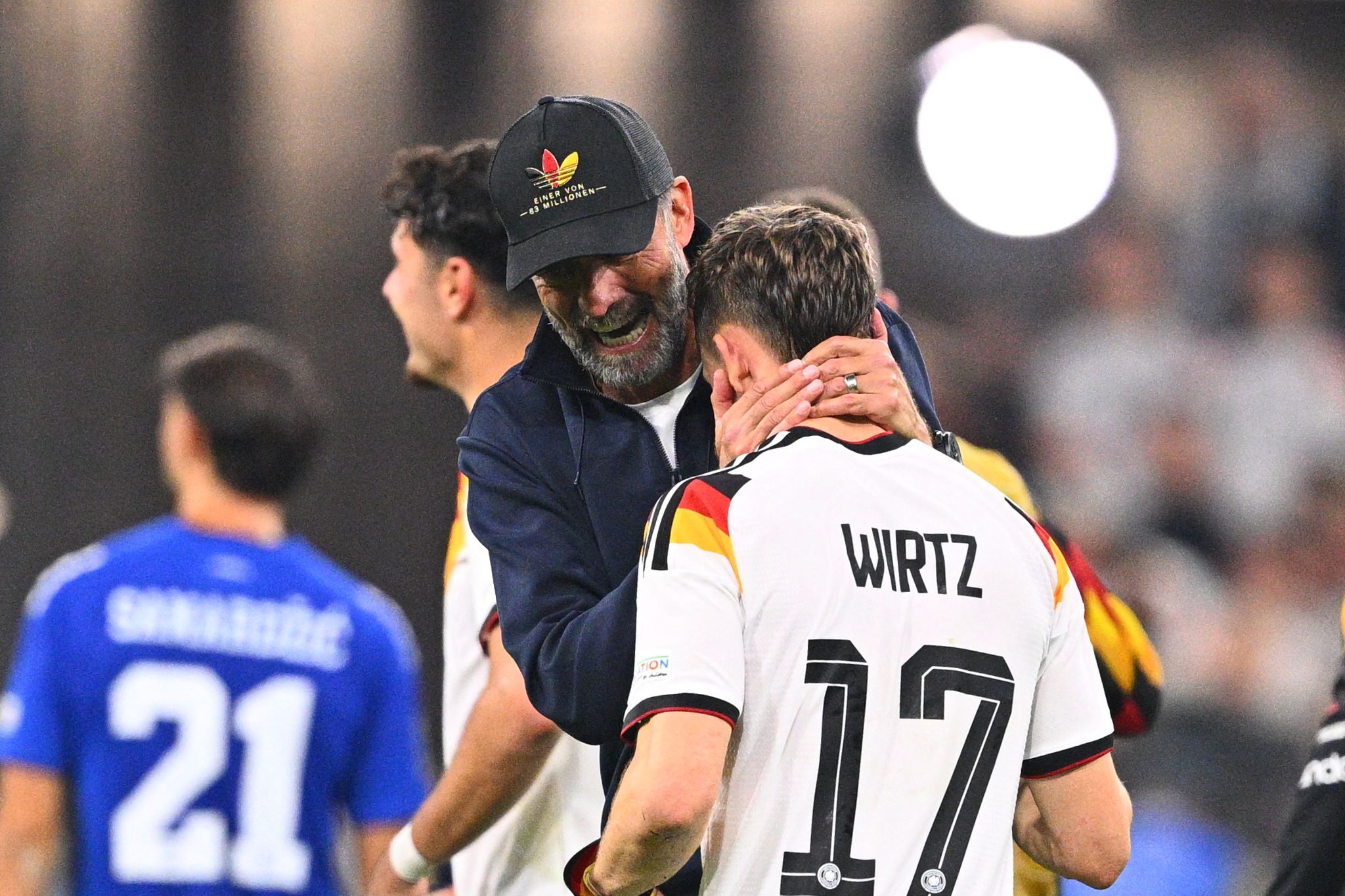 Bundestrainer Klopp will Wirtz zu neuen Bestleistungen bringen.